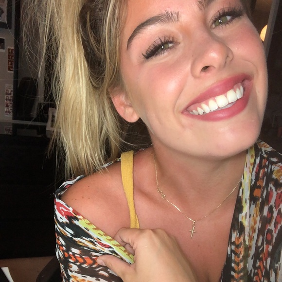 Meet your Posher, Brooke - Picture 1 of 1